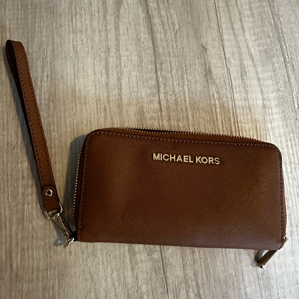 Michael Kors wristlet